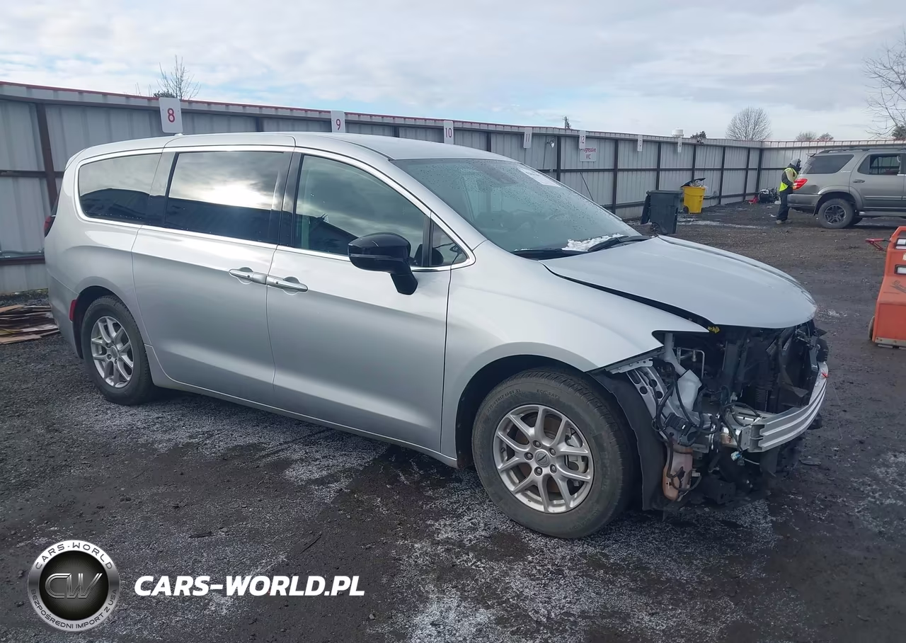 2024 Chrysler Pacifica Touring L