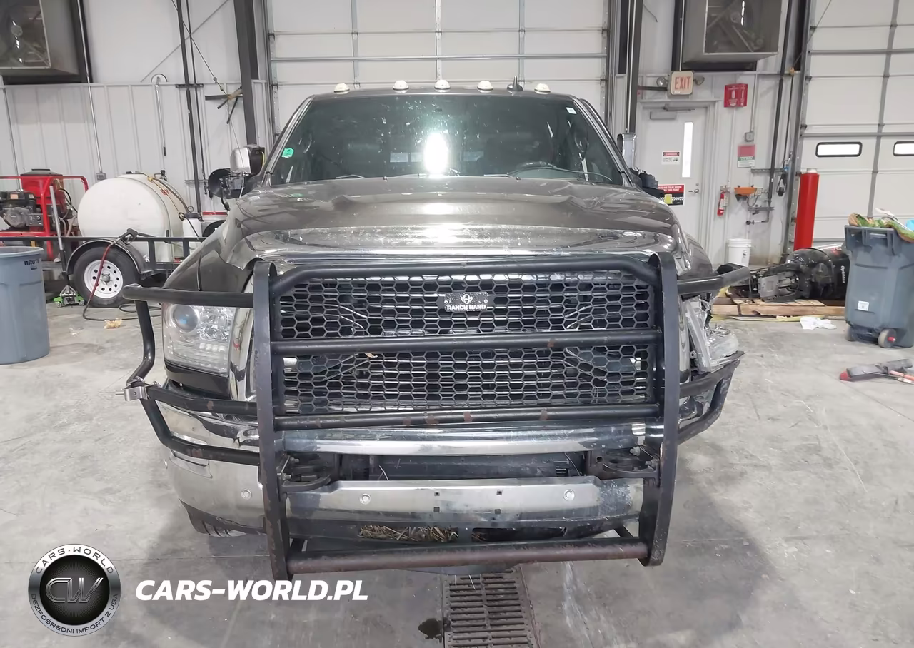 2017 Ram 3500 Limited 4X4 8' Box VIN:3C63RRKL1HG576385 - 12