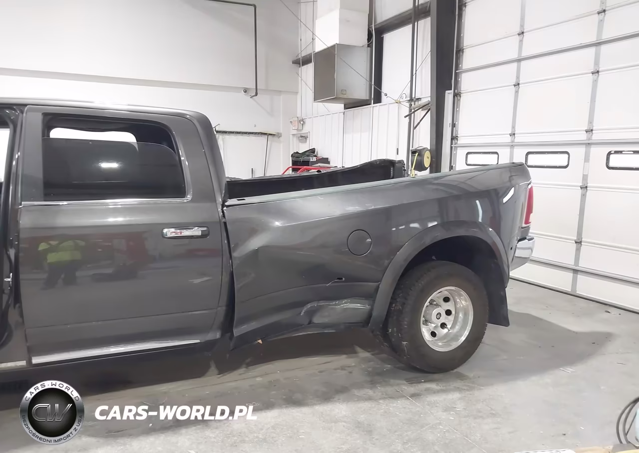 2017 Ram 3500 Limited 4X4 8' Box VIN:3C63RRKL1HG576385 - 16