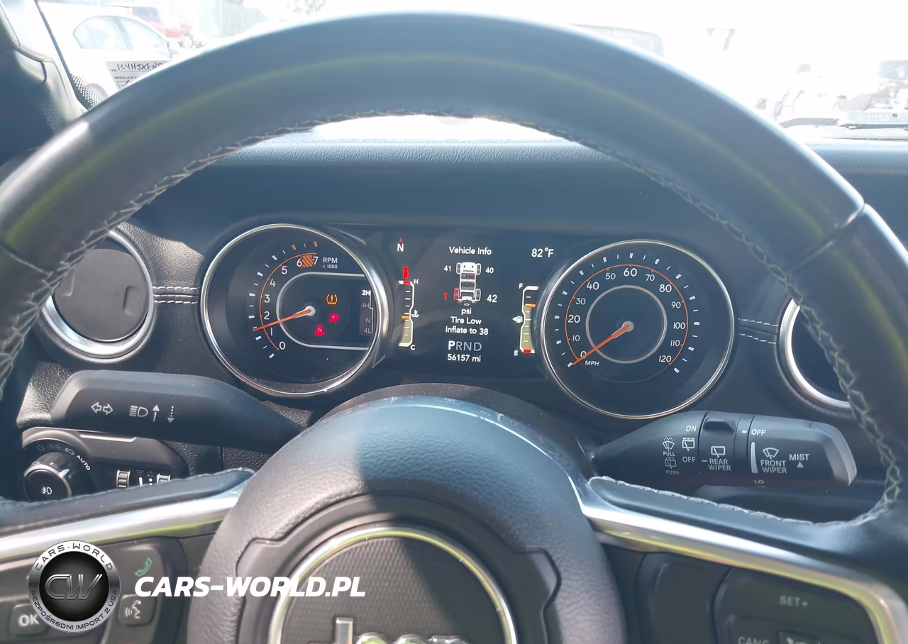 2020 Jeep Wrangler Unlimited Sahara 4X4 VIN:1C4HJXEN5LW339254 - 7
