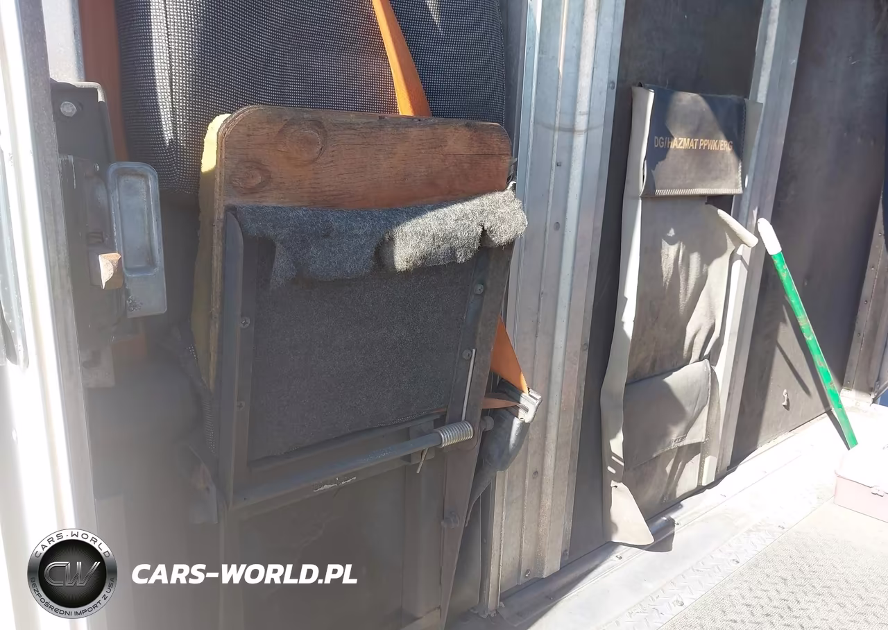 2006 Ford E-450 Stripped VIN:1FCLE49LX6DB27472 - 6