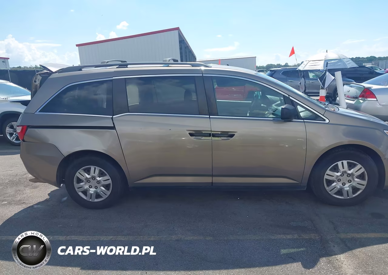 2013 Honda Odyssey Lx VIN:5FNRL5H24DB076183 - 13