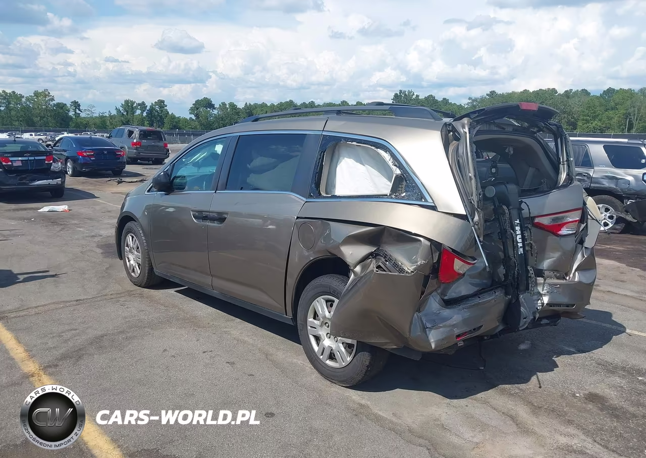 2013 Honda Odyssey Lx VIN:5FNRL5H24DB076183 - 3