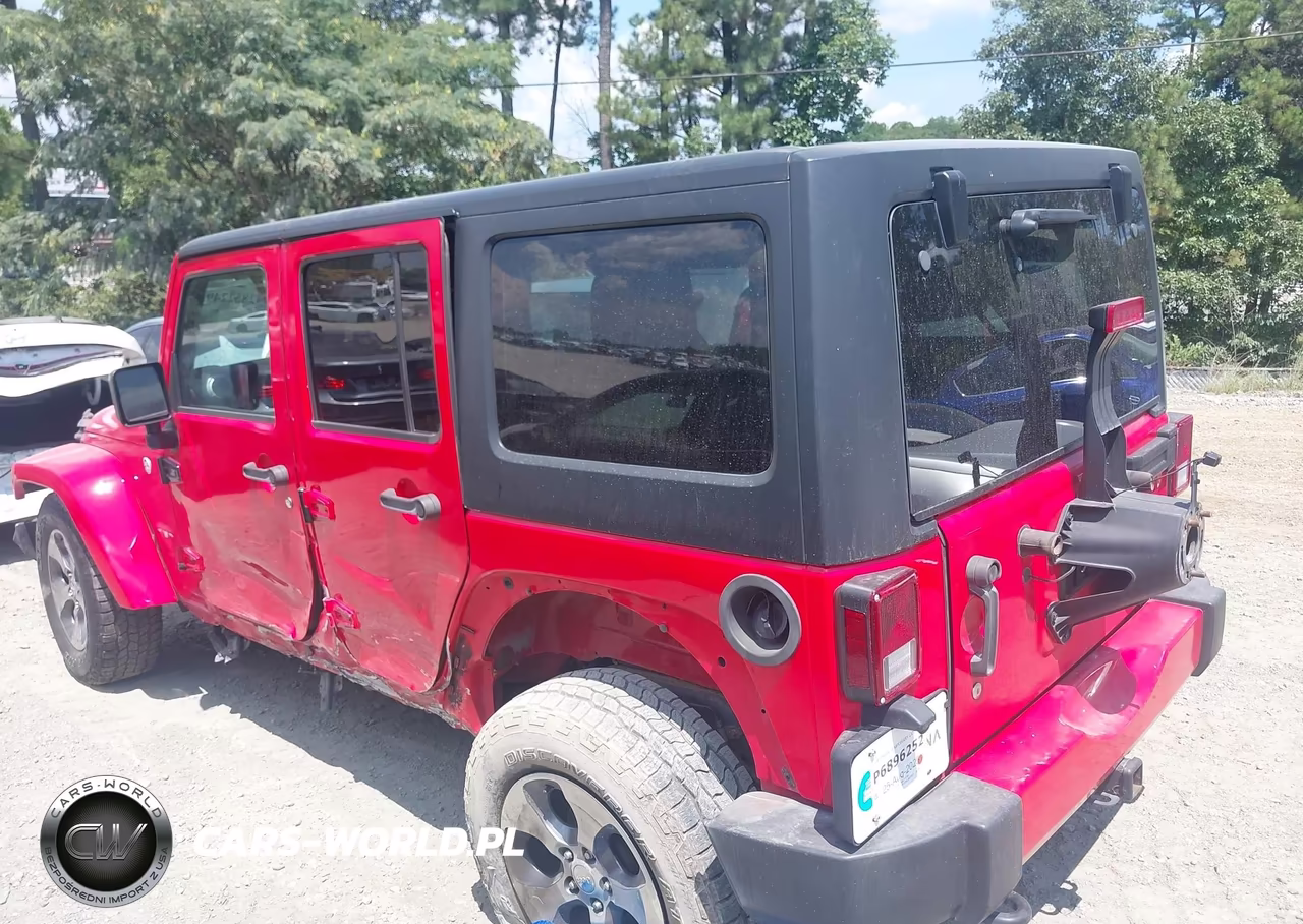 2016 Jeep Wrangler Unlimited Sahara VIN:1C4BJWEG9GL117292 - 3