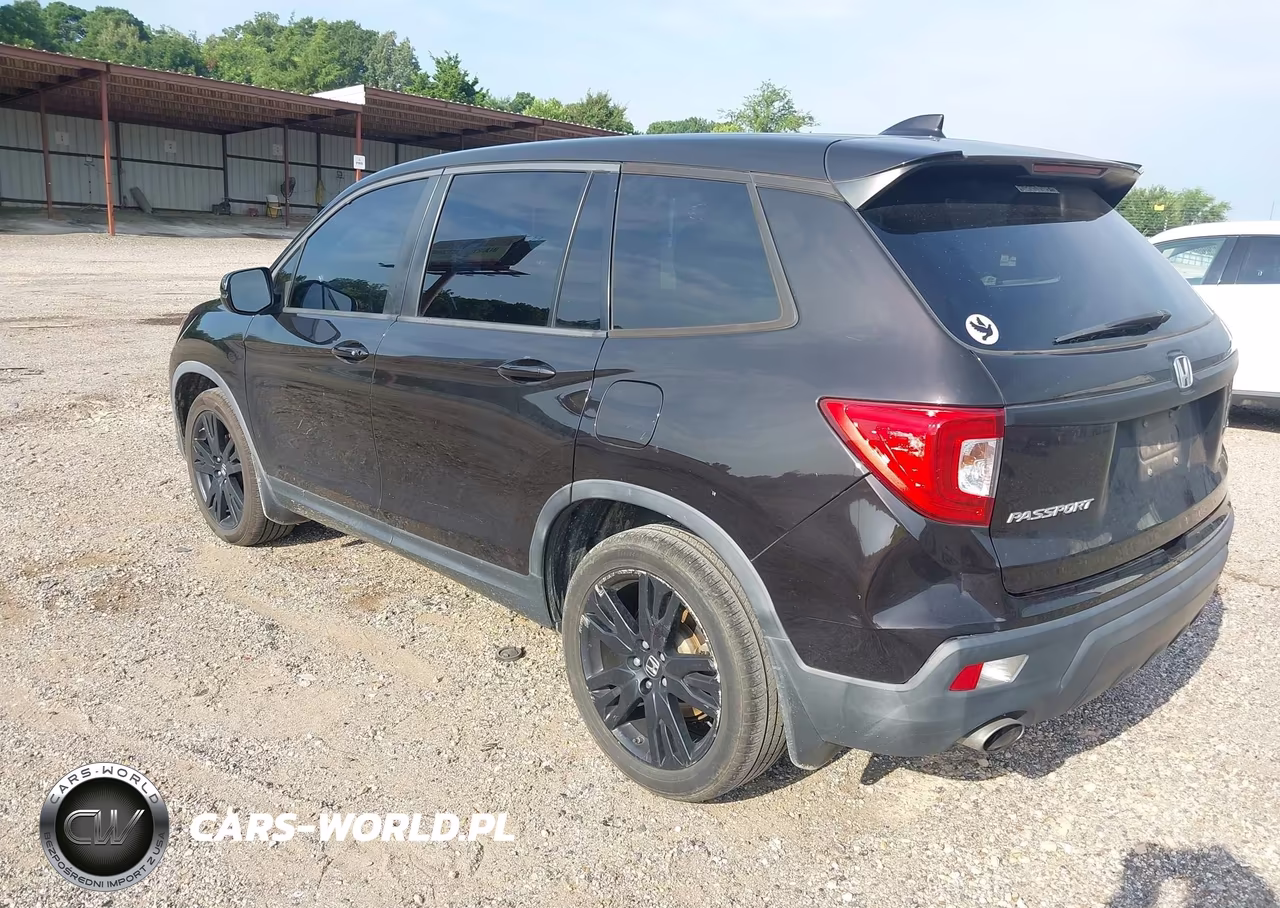 2019 Honda Passport Sport VIN:5FNYF7H23KB007125 - 3