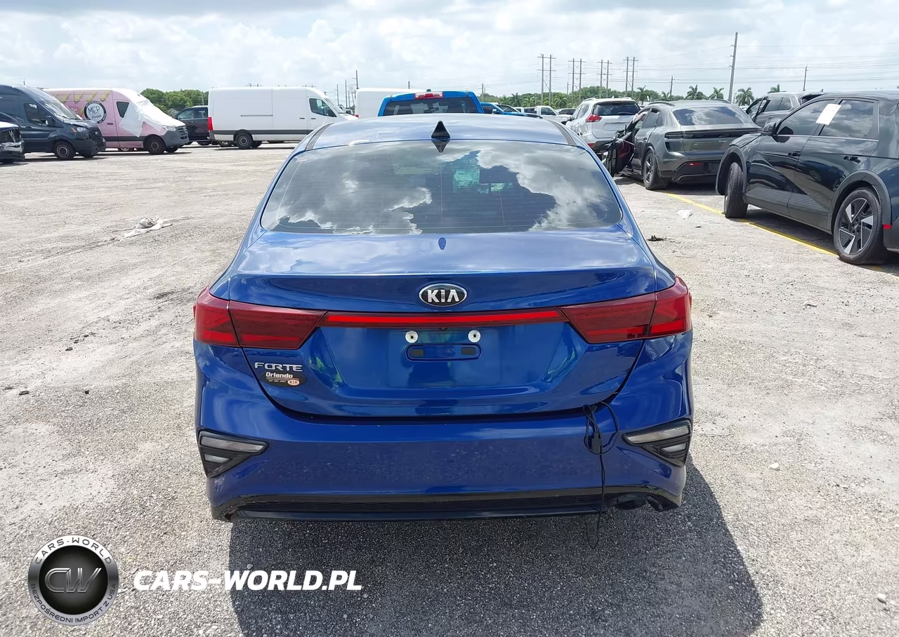 2019 Kia Forte Lxs VIN:3KPF24AD0KE120887 - 15