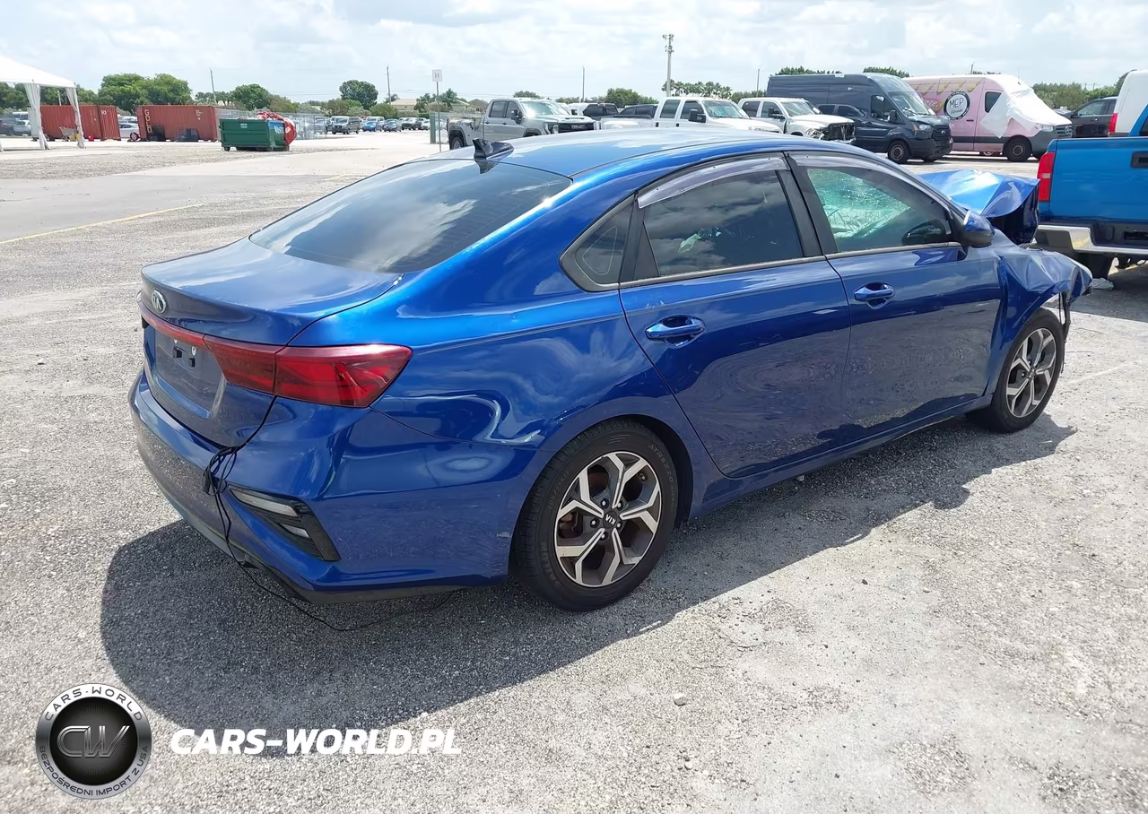 2019 Kia Forte Lxs VIN:3KPF24AD0KE120887 - 4