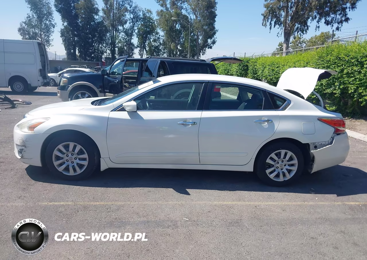 2014 Nissan Altima 2.5 S VIN:1N4AL3AP6EN357613 - 14