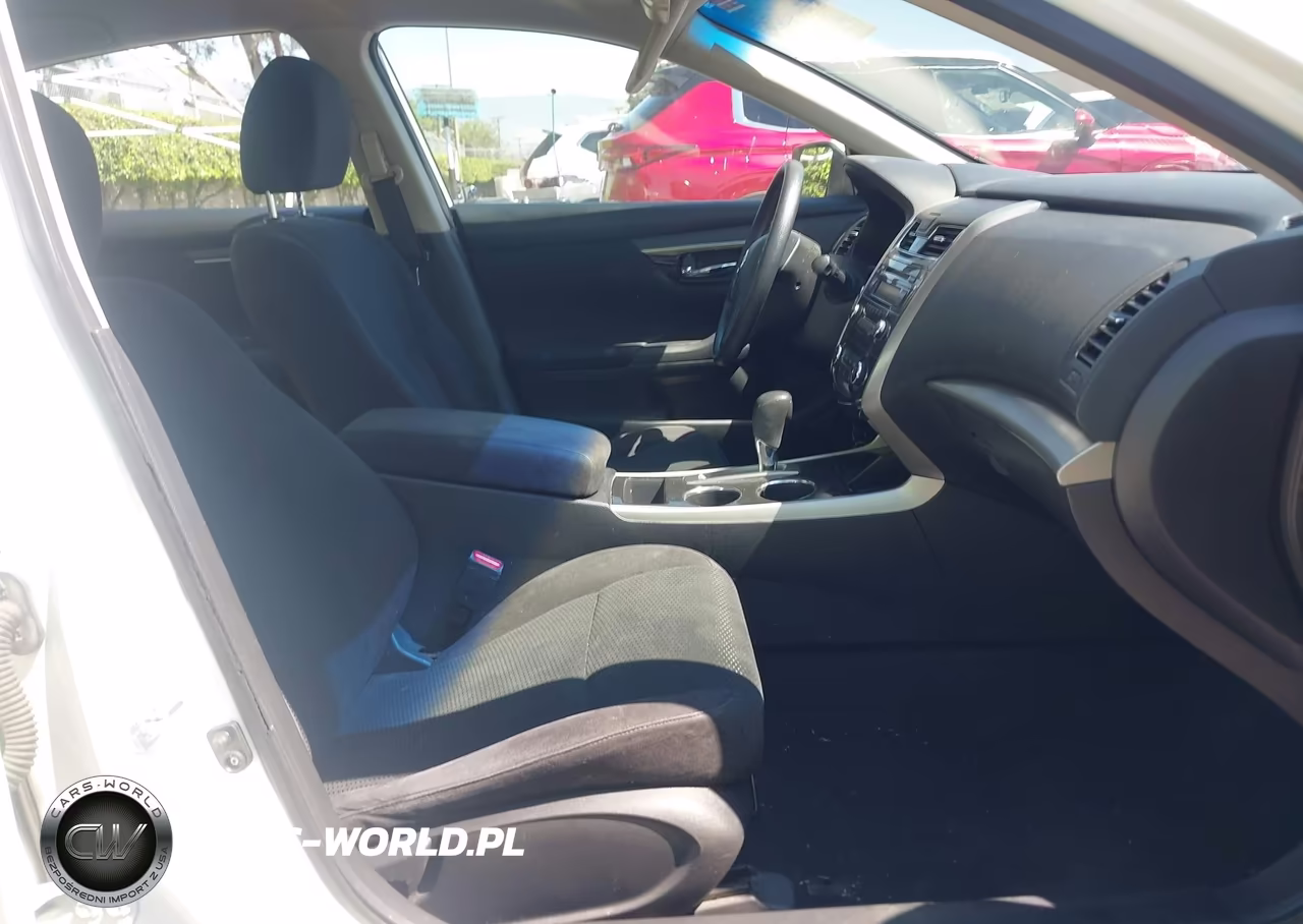 2014 Nissan Altima 2.5 S VIN:1N4AL3AP6EN357613 - 5