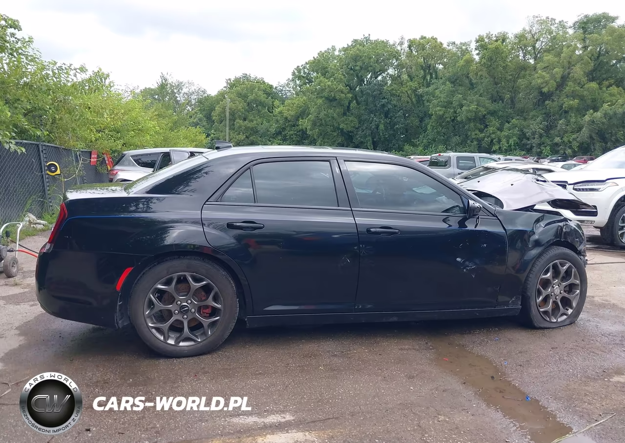 2015 Chrysler 300 300S VIN:2C3CCAGGXFH932339 - 14