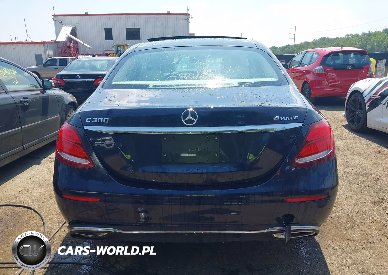 2018 Mercedes-Benz E 300 4Matic VIN:WDDZF4KB8JA311916 - 17