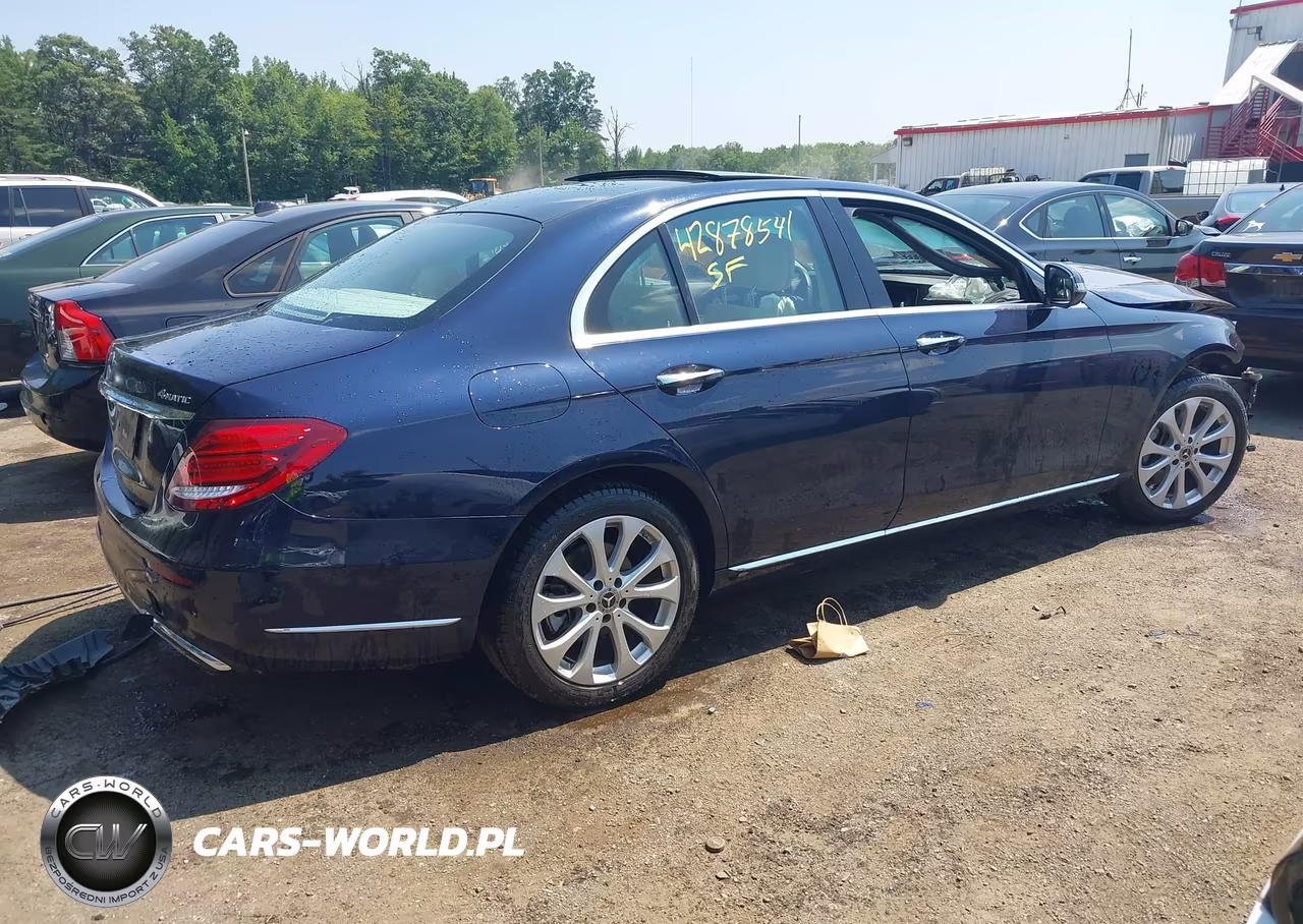 2018 Mercedes-Benz E 300 4Matic VIN:WDDZF4KB8JA311916 - 4