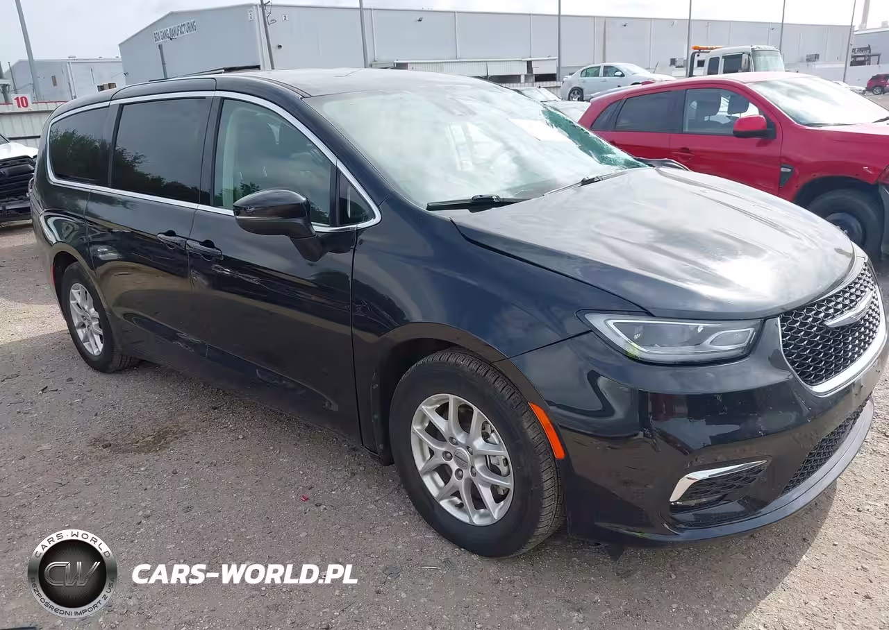 2023 Chrysler Pacifica Touring L