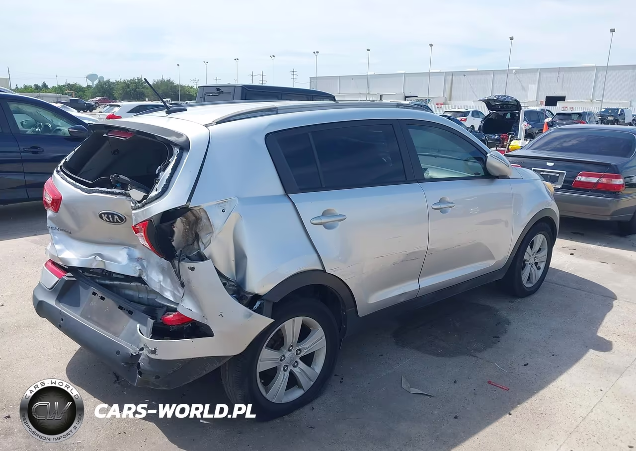 2011 Kia Sportage Lx VIN:KNDPB3A2XB7018719 - 4