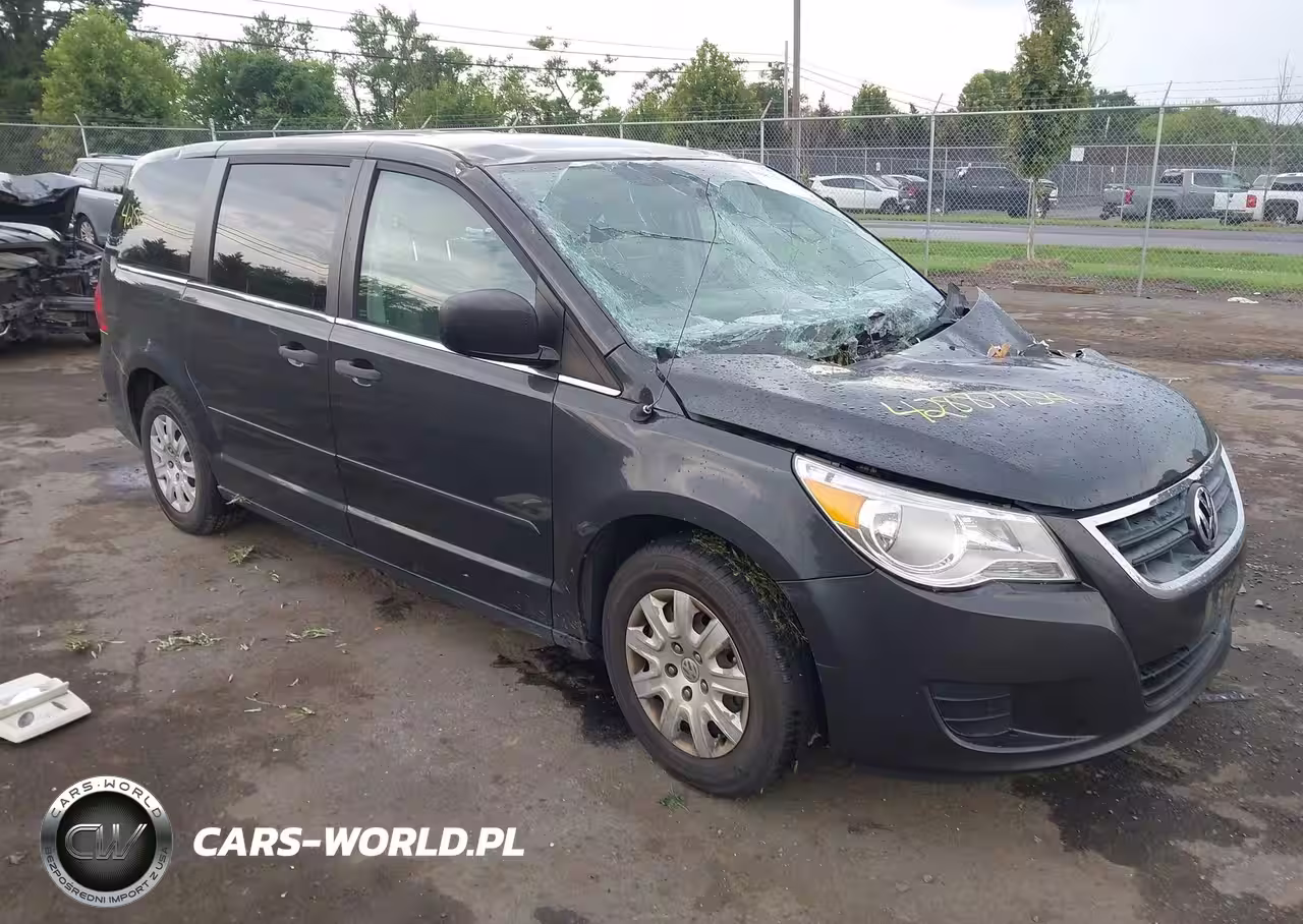 2012 Volkswagen Routan S