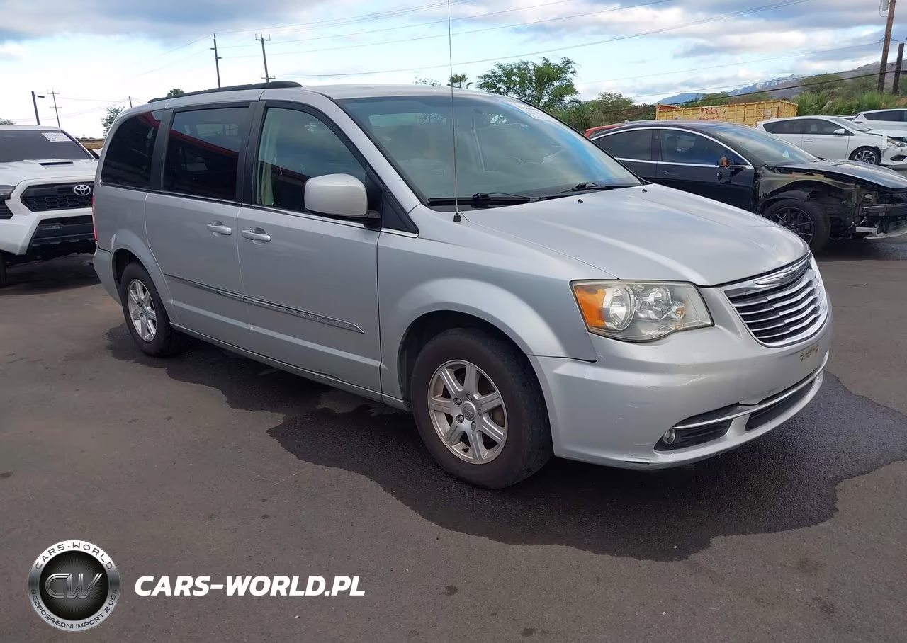 2012 Chrysler Town & Country Touring