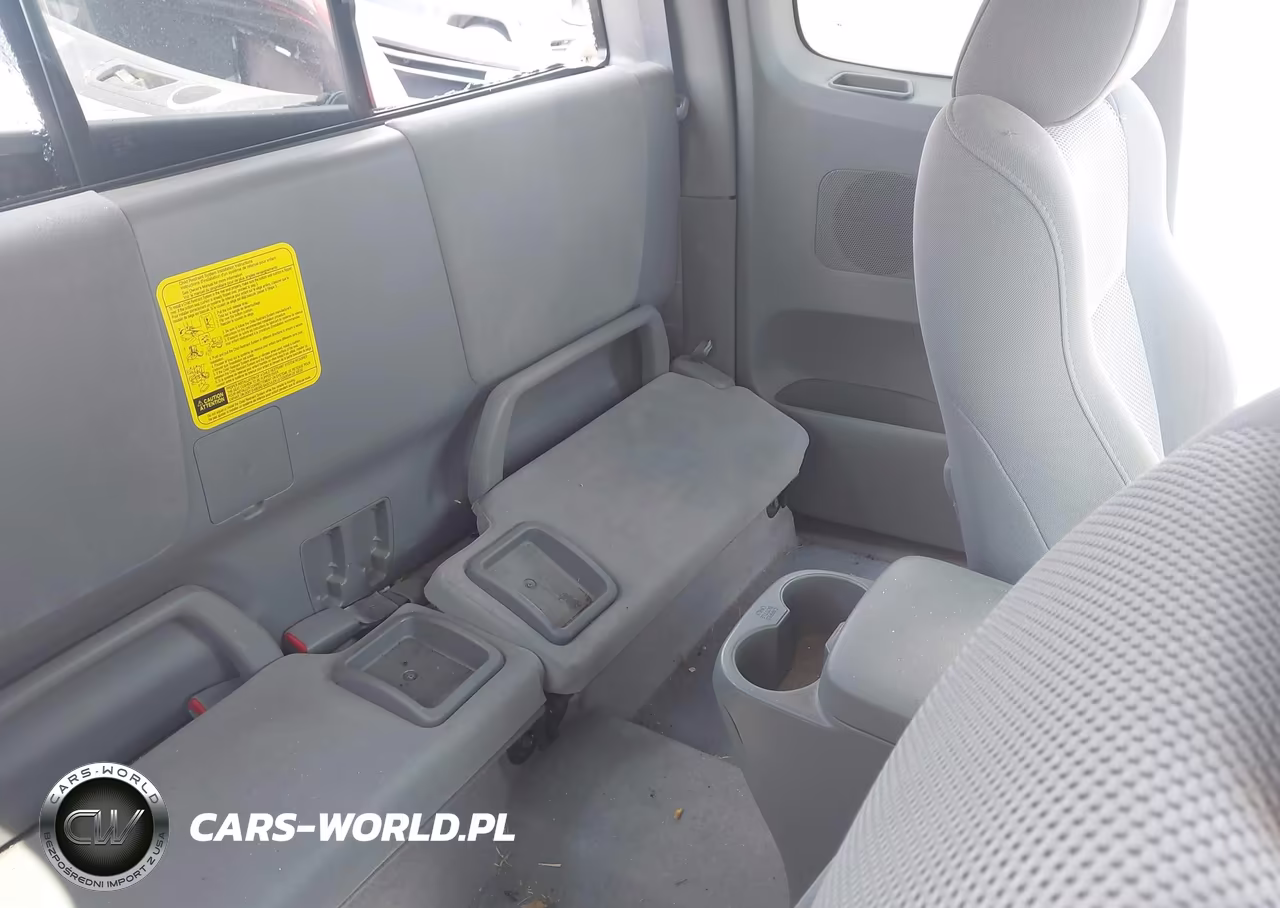 2007 Toyota Tacoma Base V6 VIN:5TEUU42N07Z450988 - 8