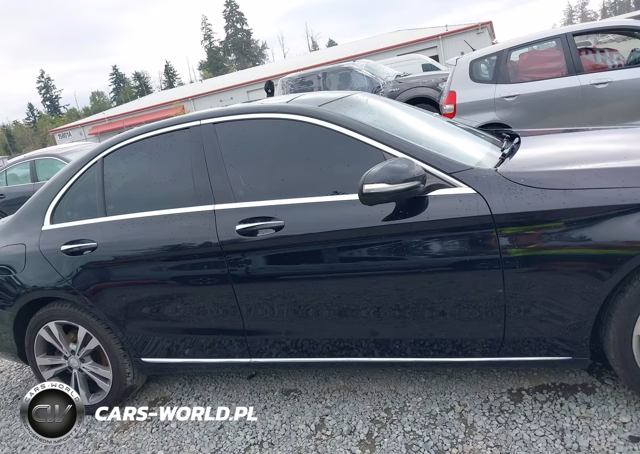 2015 Mercedes-Benz C 300 4Matic VIN:55SWF4KB0FU007411 - 13