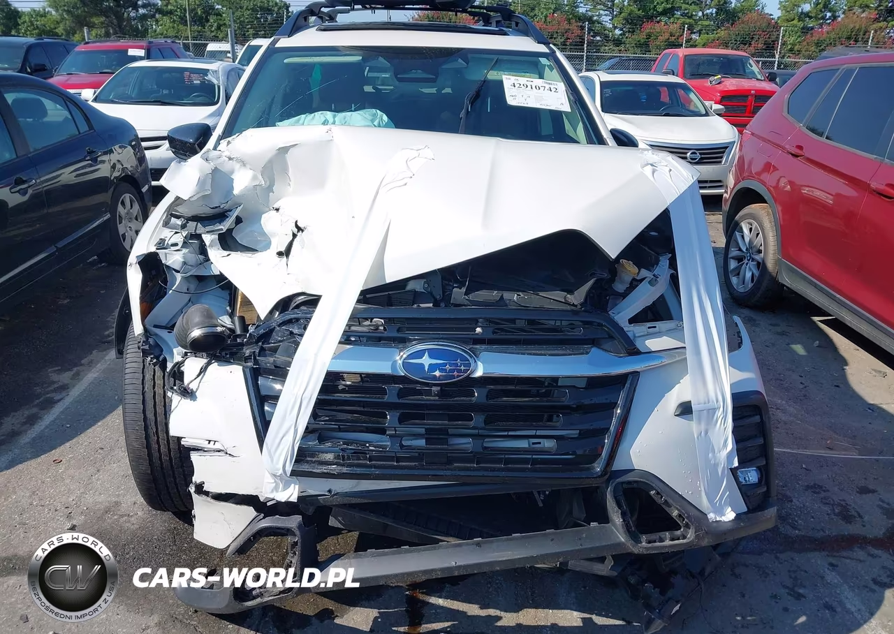 2024 Subaru Ascent Touring 7-Passenger VIN:4S4WMAWD8R3425309 - 10
