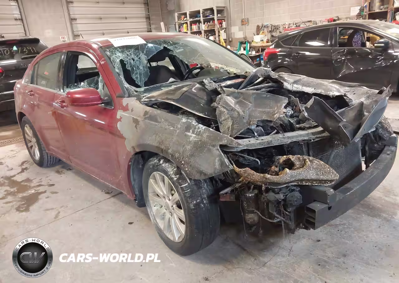 2013 Chrysler 200 Touring