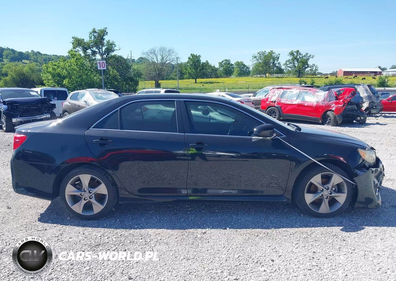 2014 Toyota Camry Se Sport VIN:4T1BF1FK1EU317321 - 13