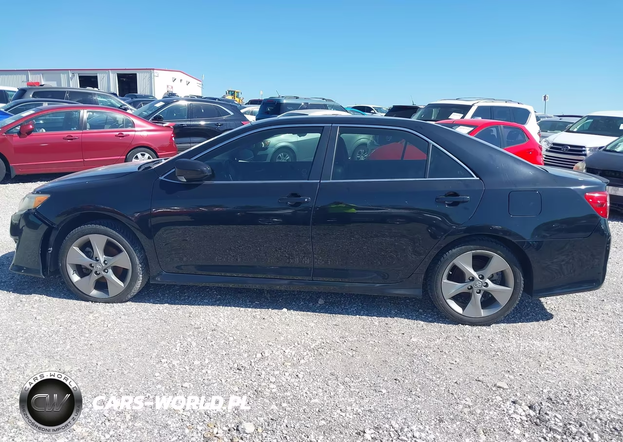 2014 Toyota Camry Se Sport VIN:4T1BF1FK1EU317321 - 14