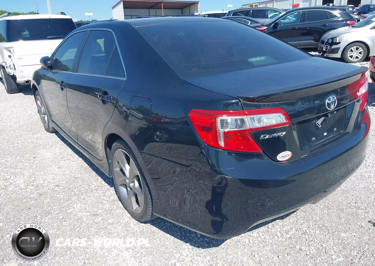 2014 Toyota Camry Se Sport VIN:4T1BF1FK1EU317321 - 3