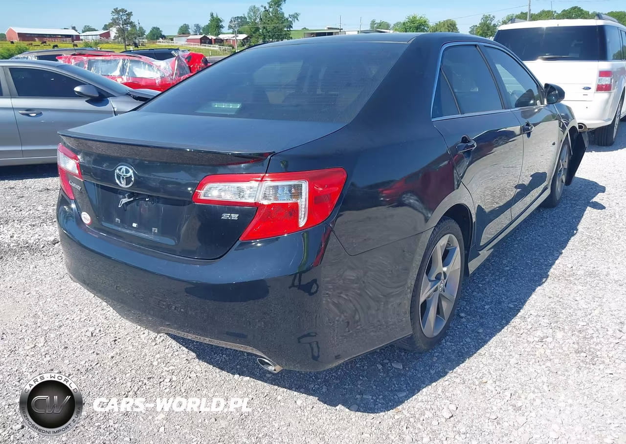 2014 Toyota Camry Se Sport VIN:4T1BF1FK1EU317321 - 4