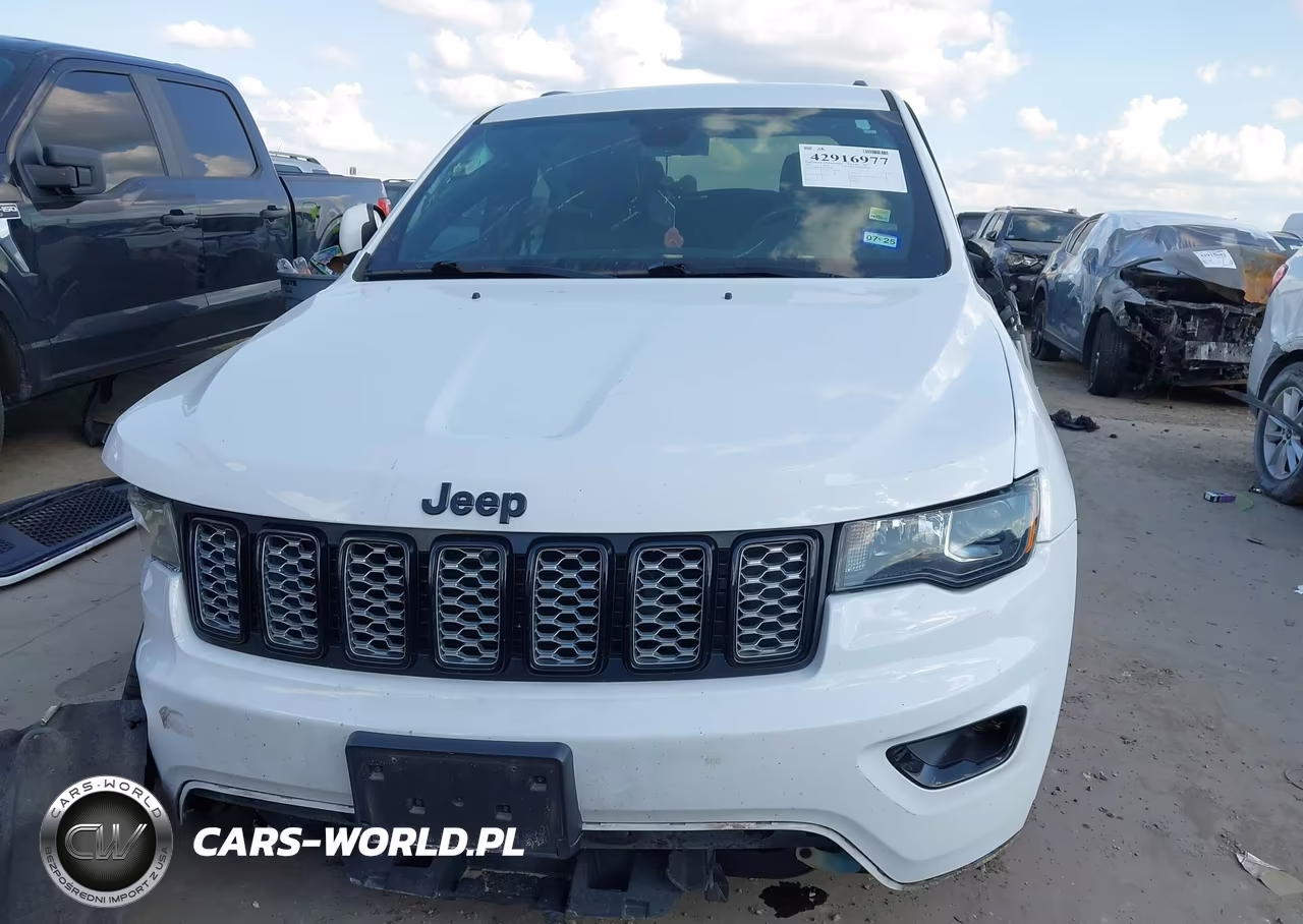 2018 Jeep Grand Cherokee Altitude 4X2 VIN:1C4RJEAG3JC479978 - 13