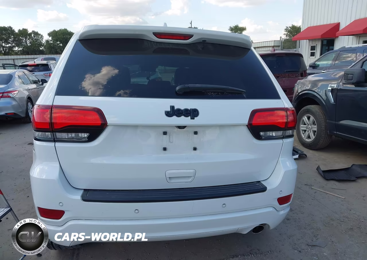 2018 Jeep Grand Cherokee Altitude 4X2 VIN:1C4RJEAG3JC479978 - 17