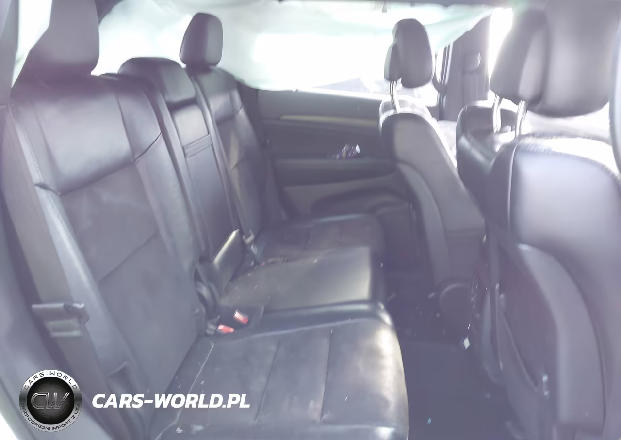 2018 Jeep Grand Cherokee Altitude 4X2 VIN:1C4RJEAG3JC479978 - 8