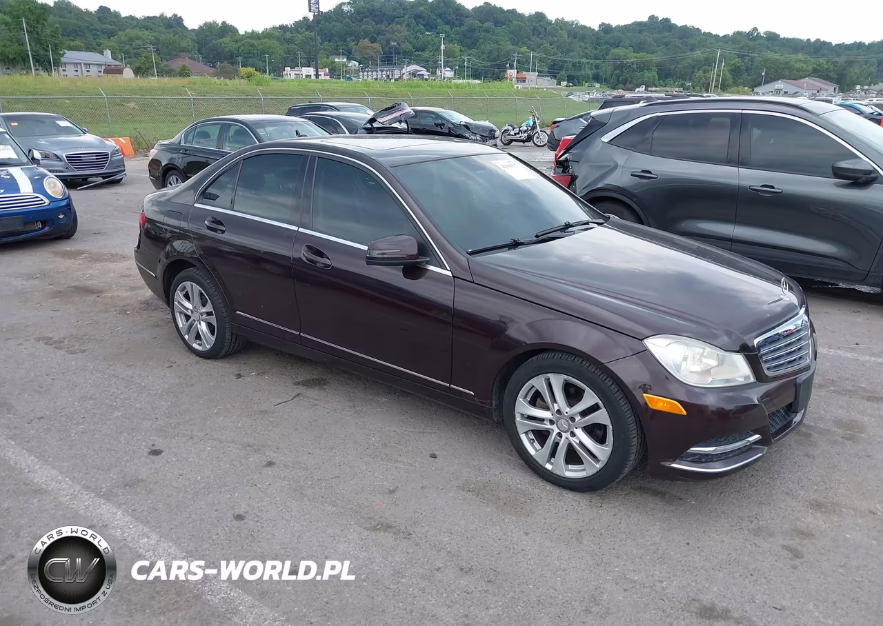 2012 Mercedes-Benz C 300 Luxury 4Matic