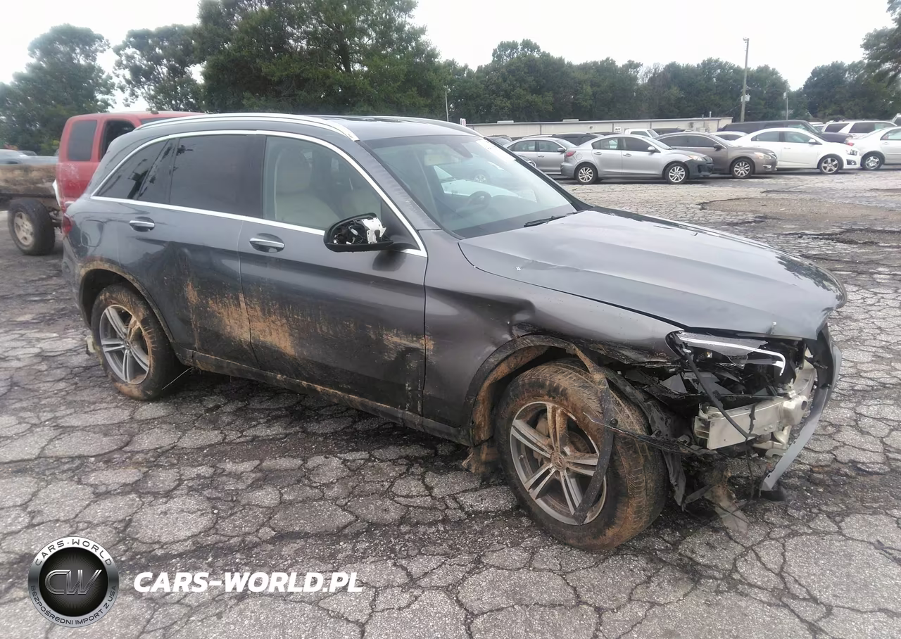 2020 Mercedes-Benz Glc 300 – zdjęcie 1 z 16