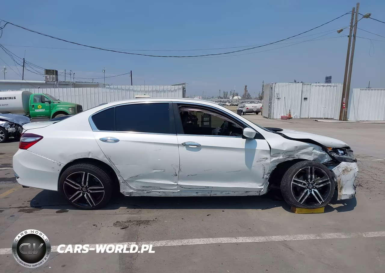 2017 Honda Accord Sport VIN:1HGCR2F53HA041585 - 14