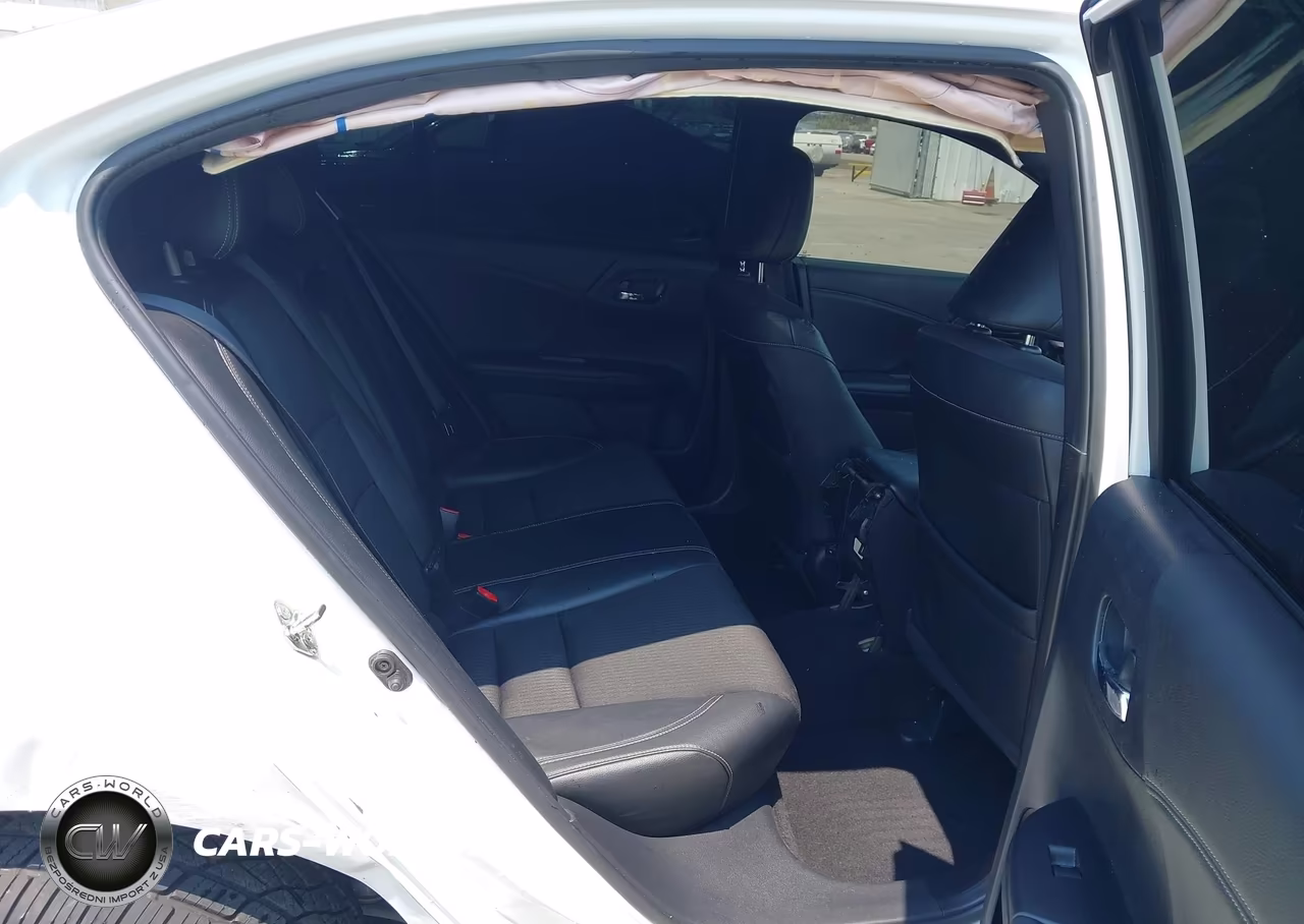 2017 Honda Accord Sport VIN:1HGCR2F53HA041585 - 8