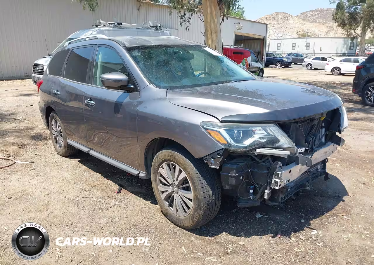 2018 Nissan Pathfinder Sv