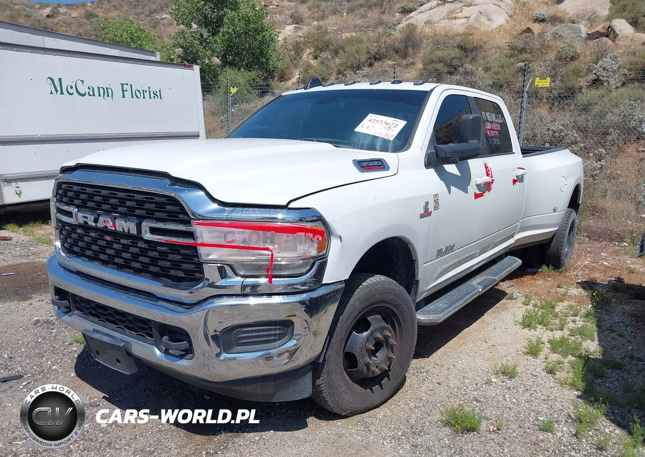 2022 Ram 3500 Big Horn 4X4 8' Box VIN:3C63RRHL4NG276715 - 2