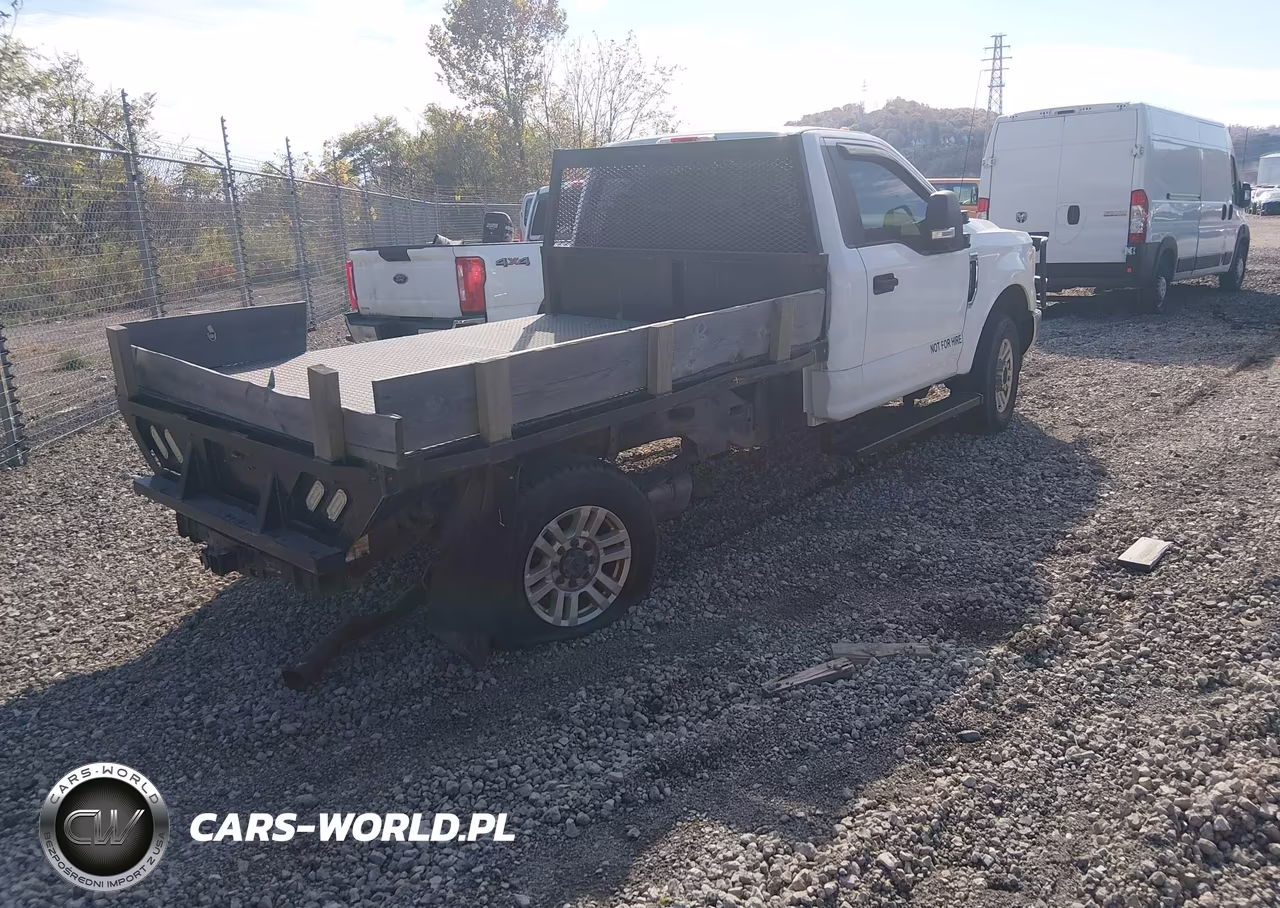 2017 Ford F-350 Xl VIN:1FTRF3B68HEB92713 - 4