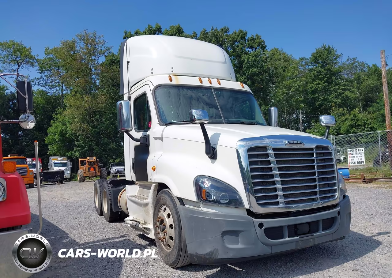 2016 Freightliner Cascadia 125