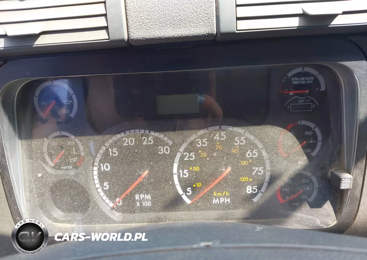 2016 Freightliner Cascadia 125 VIN:3AKJGEDV7GDHC7003 - 5
