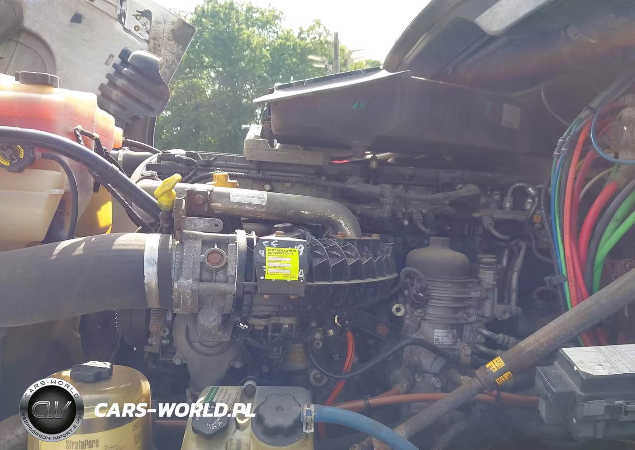 2016 Freightliner Cascadia 125 VIN:3AKJGEDV7GDHC7003 - 9