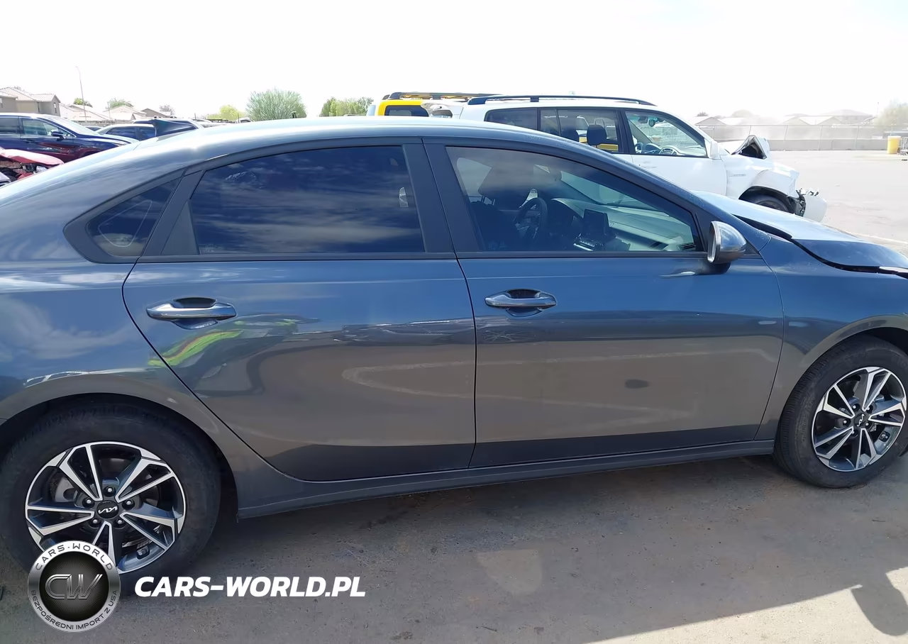 2024 Kia Forte Lxs VIN:3KPF24AD7RE731185 - 14