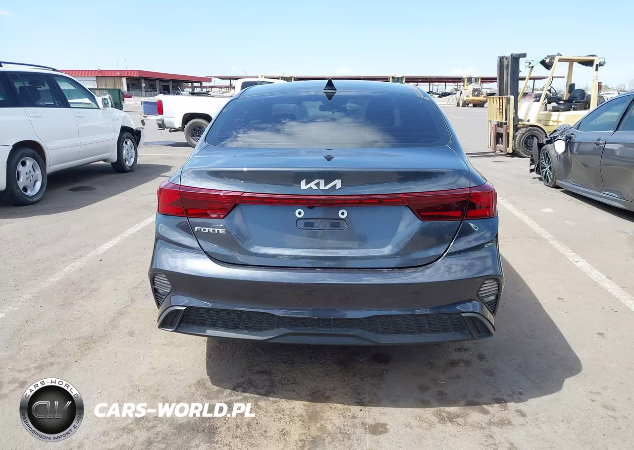 2024 Kia Forte Lxs VIN:3KPF24AD7RE731185 - 17