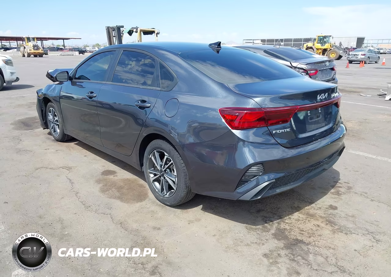 2024 Kia Forte Lxs VIN:3KPF24AD7RE731185 - 3