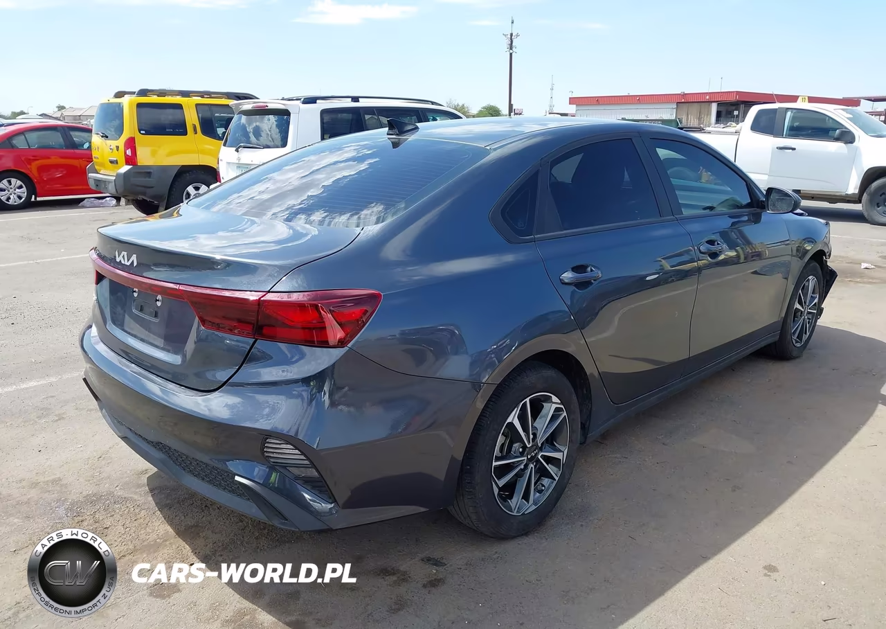 2024 Kia Forte Lxs VIN:3KPF24AD7RE731185 - 4