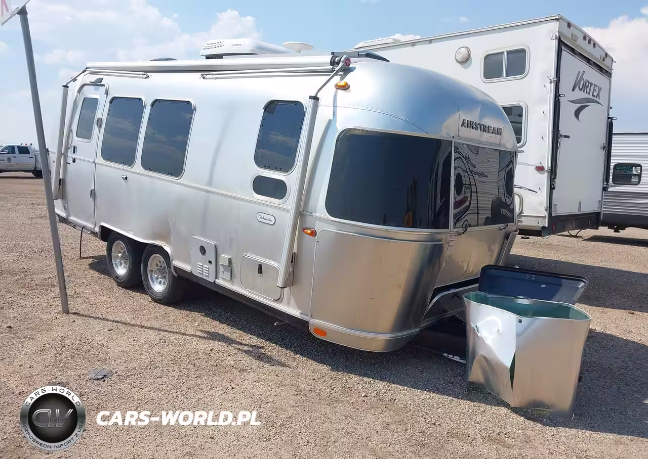 2022 Airstream Hunter