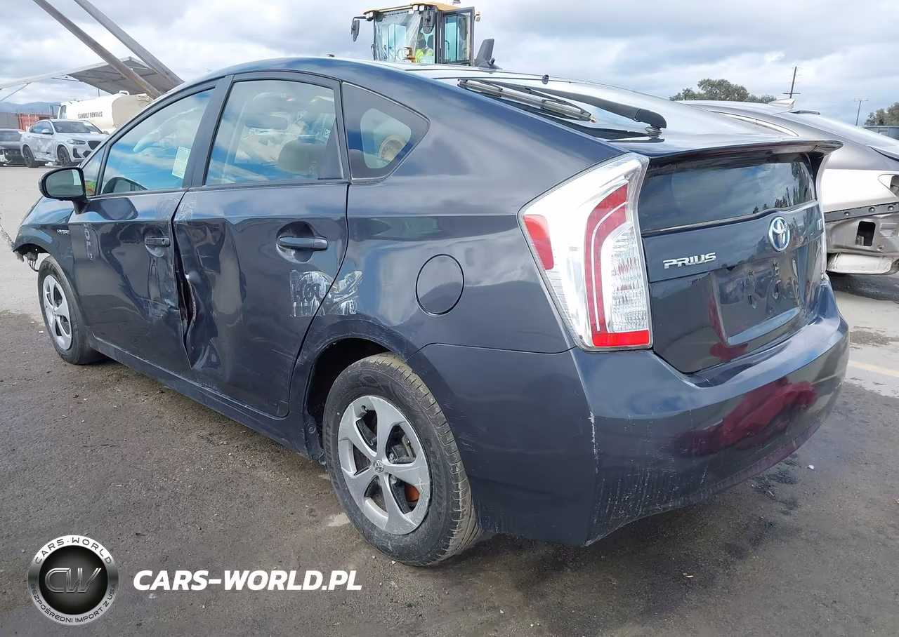 2015 Toyota Prius Two VIN:JTDKN3DU0F0428202 - 3
