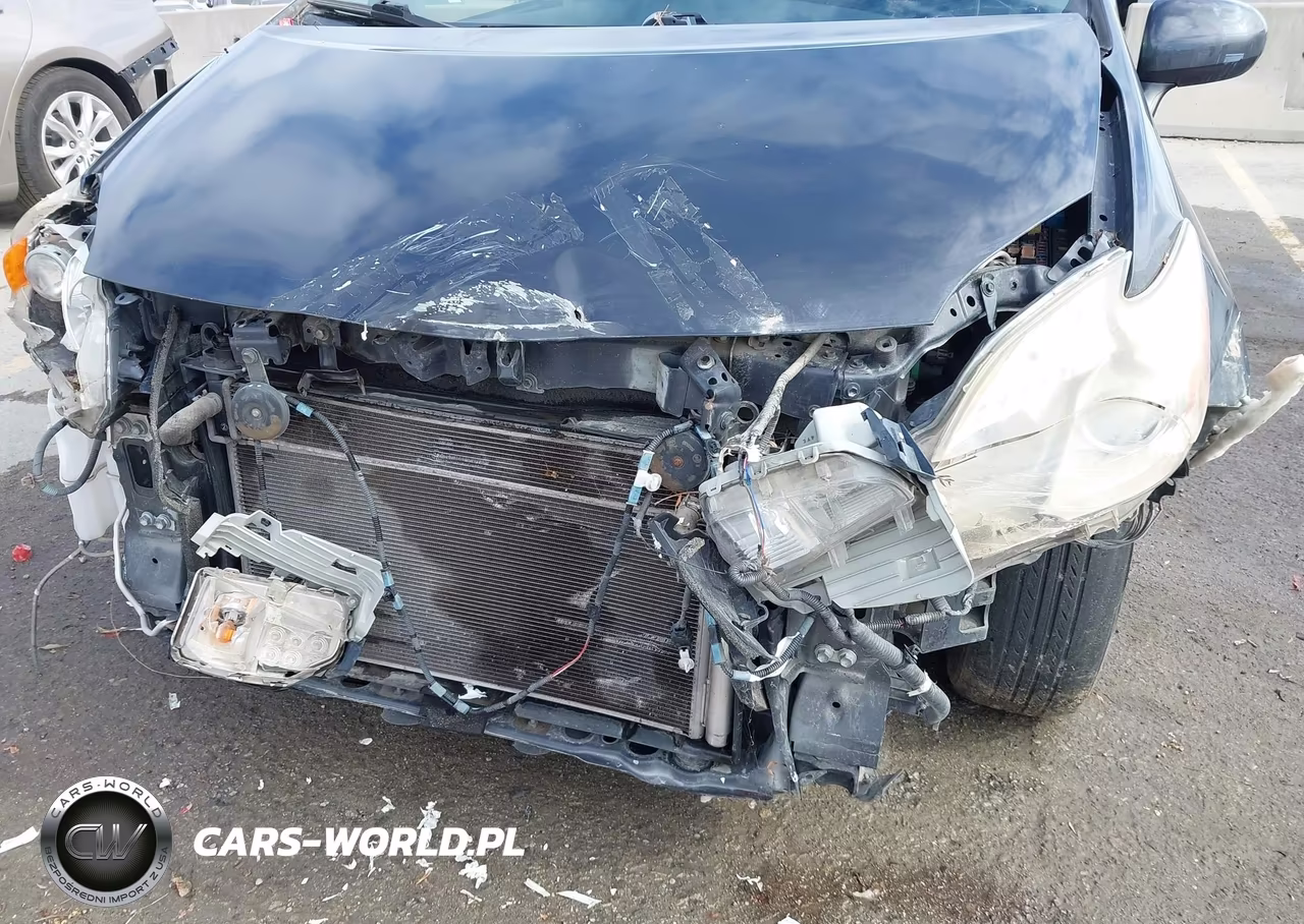 2015 Toyota Prius Two VIN:JTDKN3DU0F0428202 - 6
