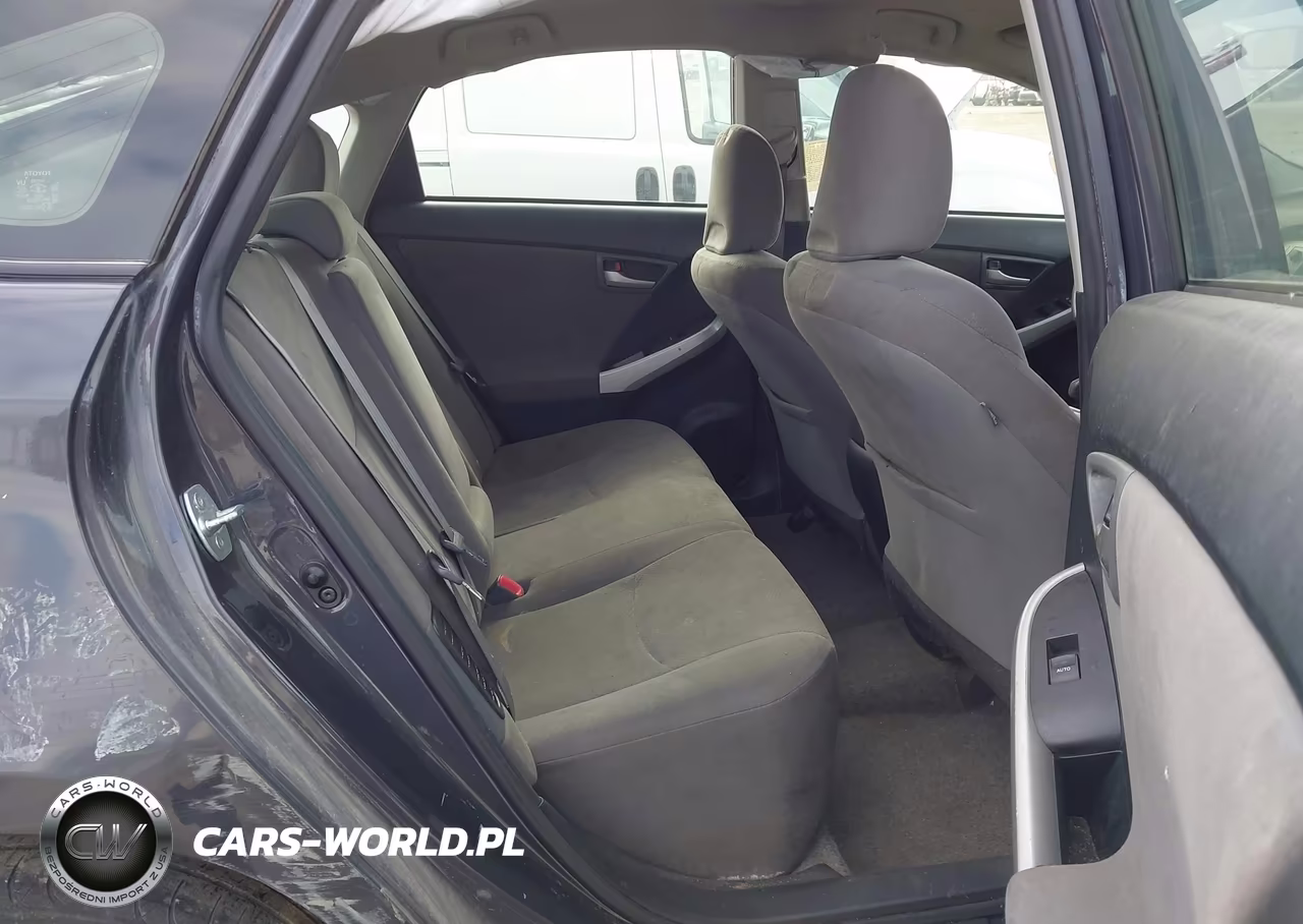2015 Toyota Prius Two VIN:JTDKN3DU0F0428202 - 8