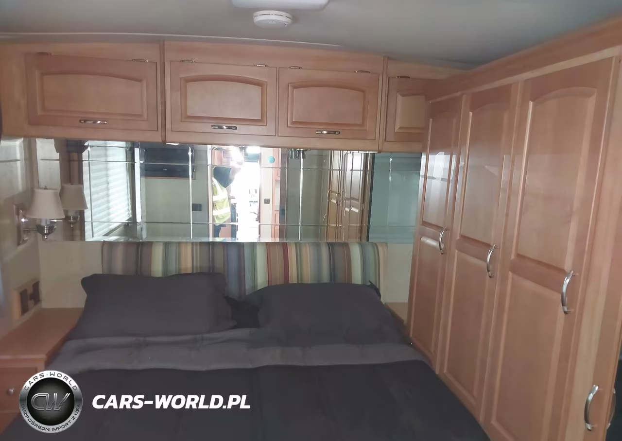 2007 Freightliner Chassis X Line Motor Home VIN:4UZACJBV77CY82055 - 13